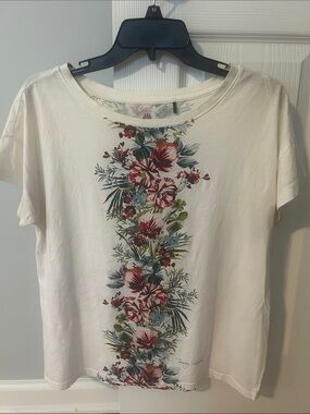 Tommy Bahama Cream Tee with Red Floral Center Panel